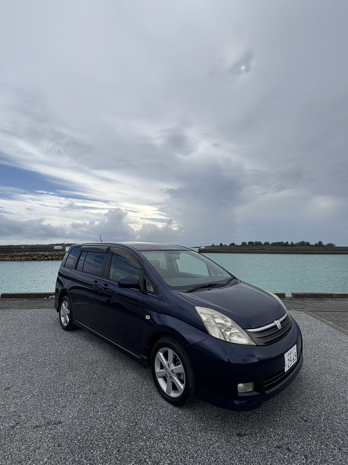 トヨタ アイシス 