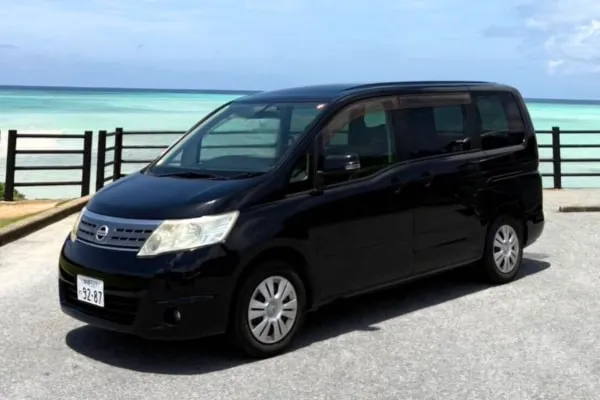 日産　セレナ【ブラック】