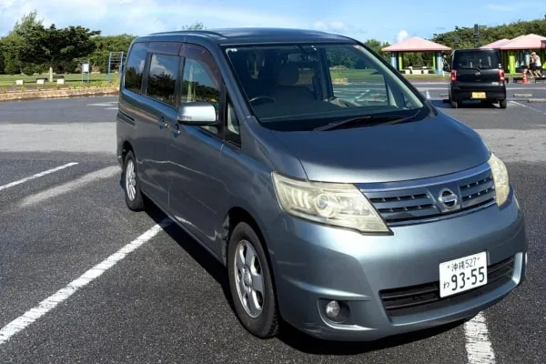 日産　セレナ 【ブルー】